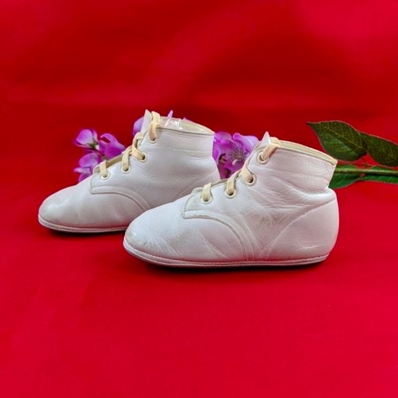 Vintage Mrs. Day's White Leather Lace Up Baby Shoes 3 - Picture 10 of 12